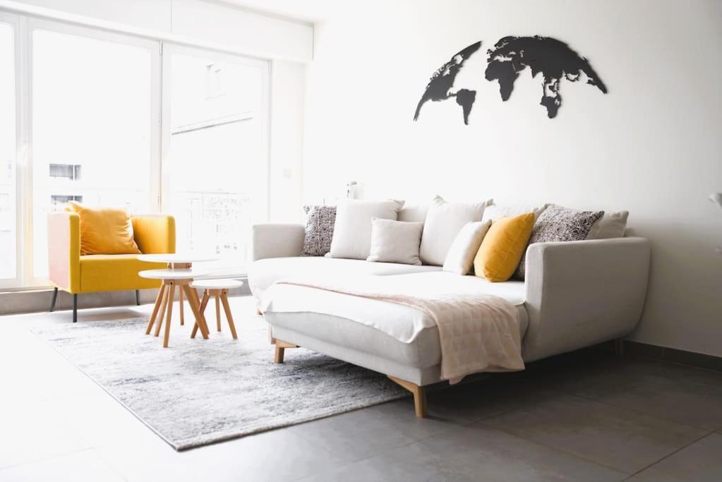 Charming Modern 2 Bedroom Apartment Alzingen Bagian luar foto