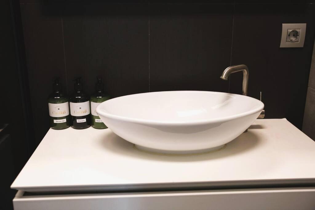 Charming Modern 2 Bedroom Apartment Alzingen Bagian luar foto